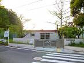 多摩市立東寺方小学校まで約900ｍ