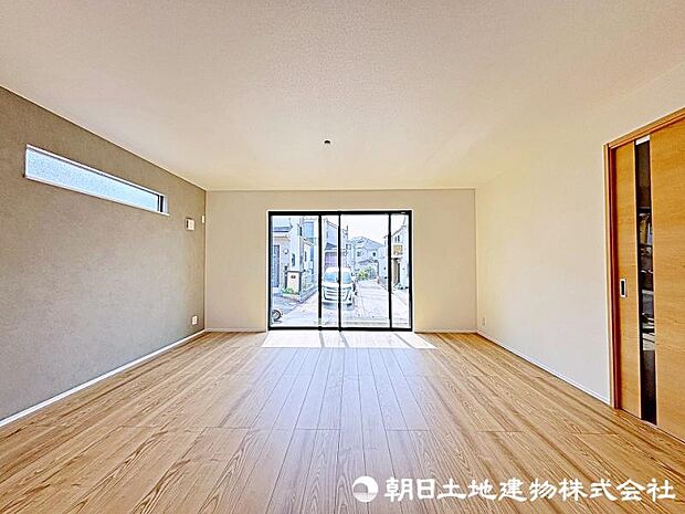 家族と過ごす時間を大切にしたい方にぴったりの明るくゆとりある住空間です。