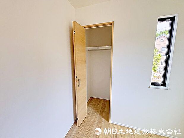 各居室にクローゼットを完備していますので、家具の買い足しを抑えられるメリットも！