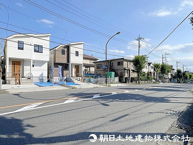 しっかり舗装もされているので、ベビーカーや自転車で通っても快適に通行できます。
