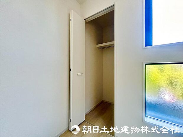 各お部屋に収納スペースがあり、お部屋の中をスッキリ片付けられますね!
