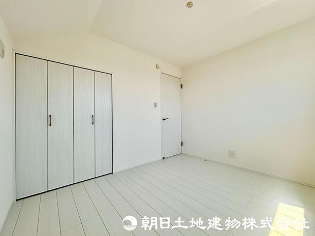 各居室にクローゼットを完備していますので、家具の買い足しを抑えられるメリットも！