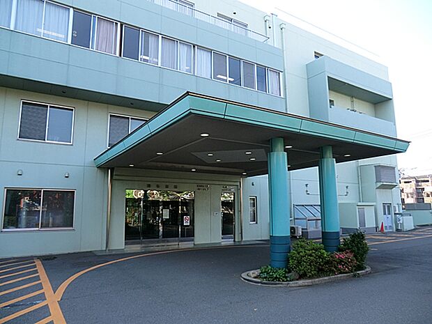 多くの診療科を備えた病院です。救急医療にも対応しています。