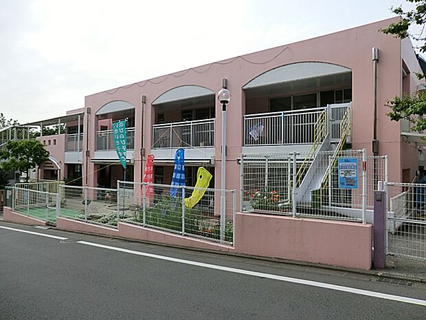 集団生活を通して、協調性や自主性を育み、思いやりの心を大切にする保育園です。