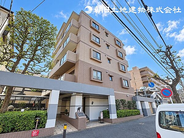 5階南東角地のお部屋につき日当たり風通し良好です！