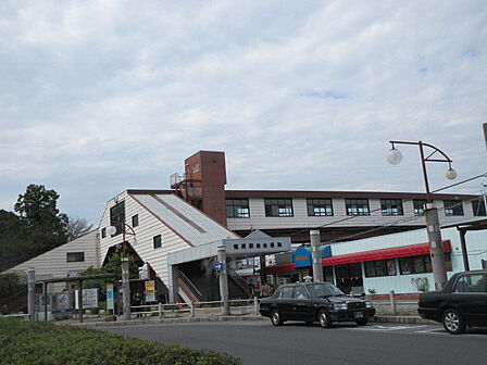最寄りの籠原駅まで徒歩3分です。