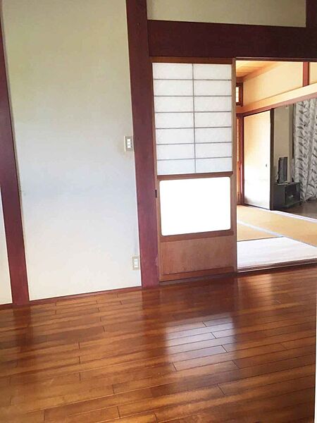 玄関を拡大表示