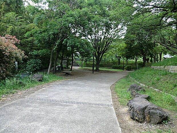 鶴ヶ峰公園1200ｍ