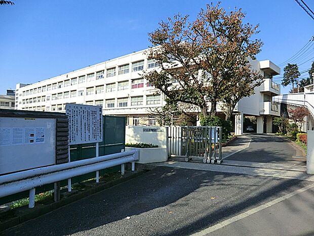 横浜市立篠原中学校850ｍ