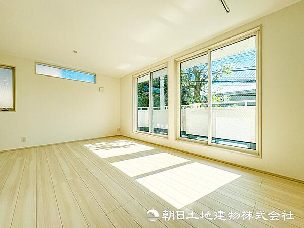 【リビング】家事をしている間も家族コミュニケーションがとれる一体感のあるLDK