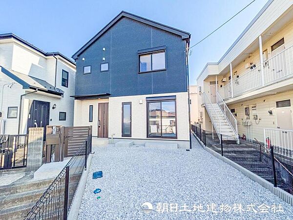 【外観】お部屋の明るさやリビングの広さ、お手持ちの家具の配置など違う視点で見ると新居での家族の過ごし方も感じ取れます