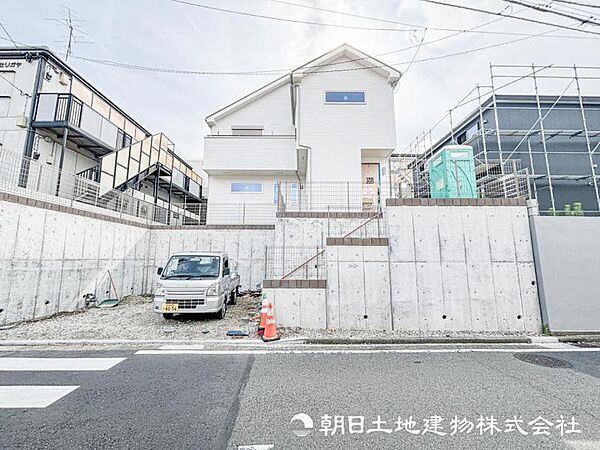 【外観】お部屋の明るさやリビングの広さ、お手持ちの家具の配置など違う視点で見ると新居での家族の過ごし方も感じ取れます
