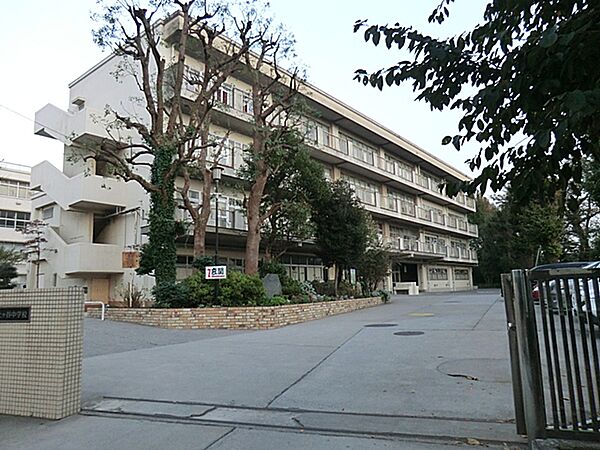 横浜市立保土ヶ谷中学校1790ｍ