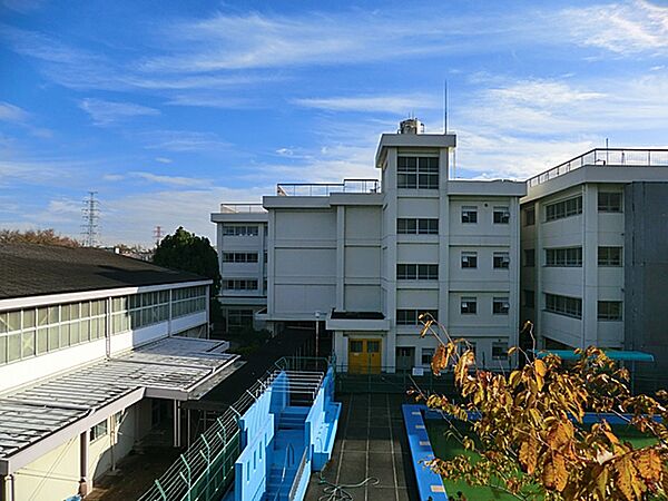 横浜市立新羽中学校1740ｍ