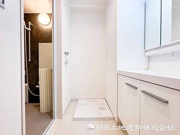 【洗面・脱衣所】便利なランドリーラック、バスケットやワゴンなどコンパクトで無駄のないゆるやかな片づけでいつでも清潔感のあふれる空間に