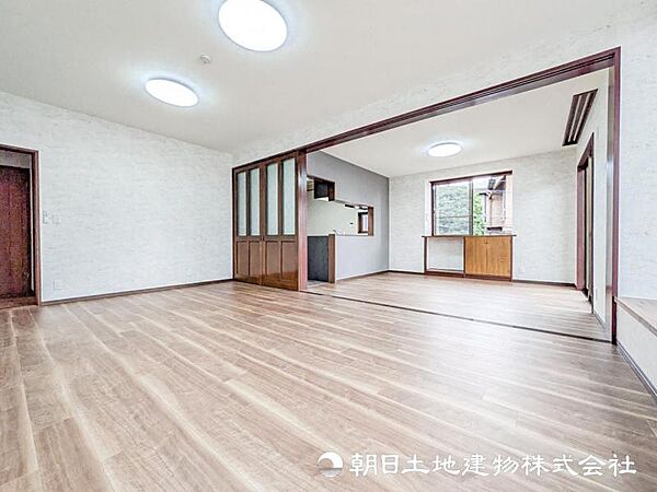 【リビング】家族との時間、自分の時間を大切にできる空間はここにあります。ご家族だんらんの時間をどうぞ！