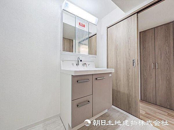 【洗面・脱衣所】便利なランドリーラック、バスケットやワゴンなどコンパクトで無駄のないゆるやかな片づけでいつでも清潔感のあふれる空間に