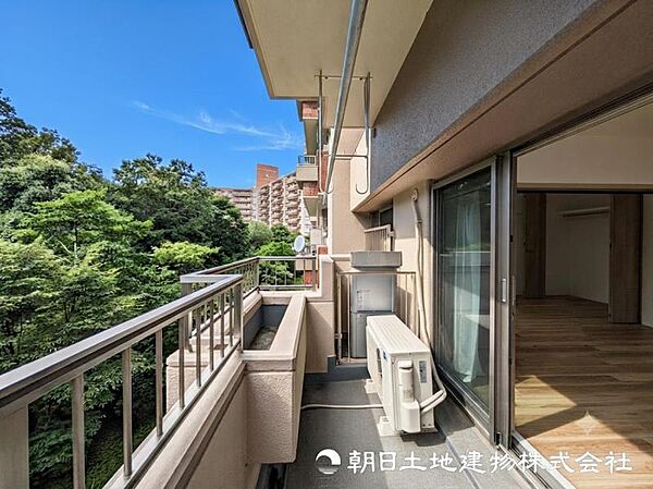 【バルコニー】外干しは天然の乾燥機！電気代もかかりません！
