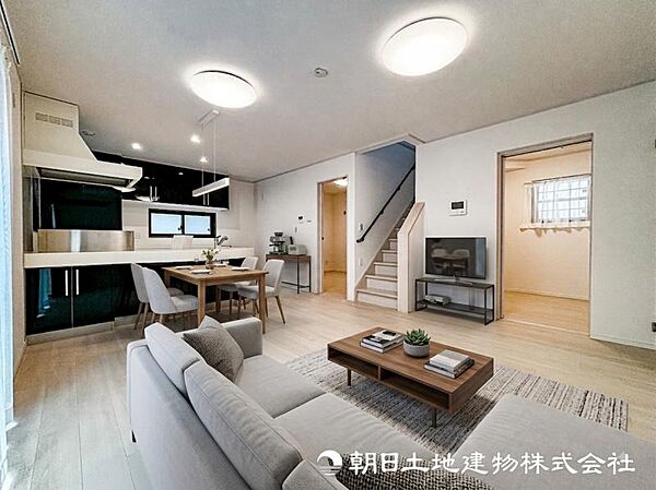 【リビング】家族との時間、自分の時間を大切にできる空間はここにあります。ご家族だんらんの時間をどうぞ！