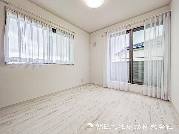 【洋室】休日はゴロゴロできるプライベート空間を重視したお部屋で過ごしたいですね