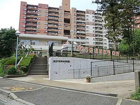 若葉台保育園 1200m