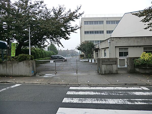 横浜市立浦島小学校340ｍ