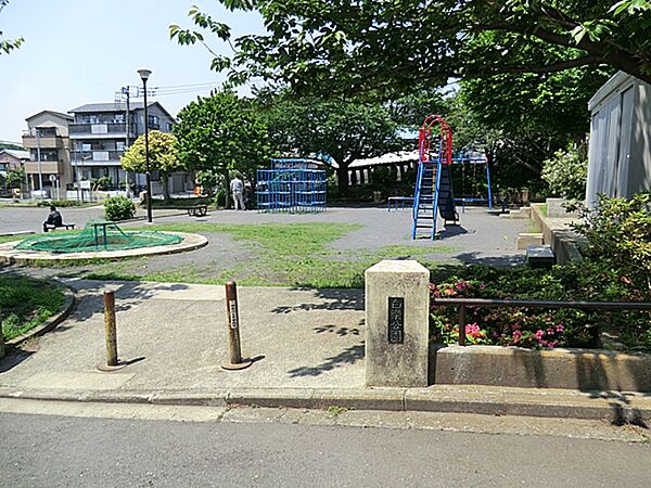 白楽公園 500m