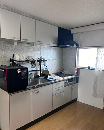 調理器具などを入れるスペースもたっぷりあります♪