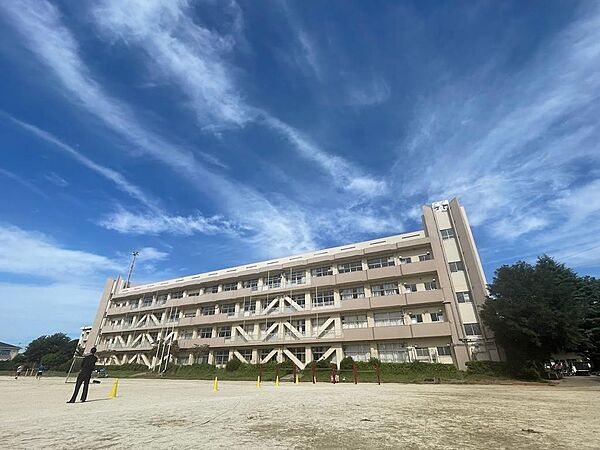 船橋市立習志野台第二小学校（約270m）