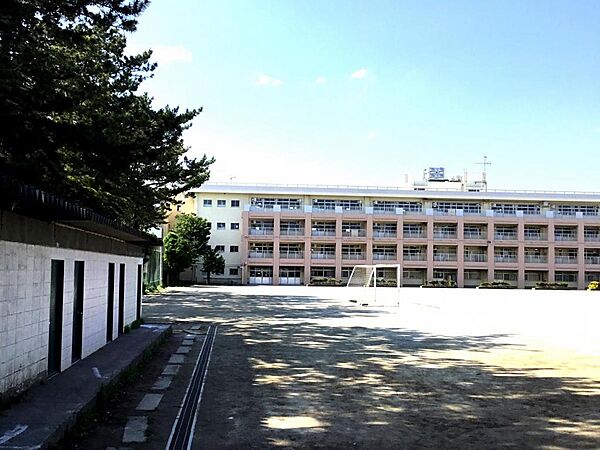 船橋市立習志野台中学校（約550m）