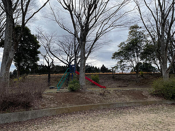 越智西公園（約190m）