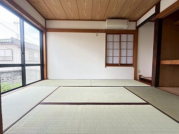 「家族団らん」 「来客時の客間」 等々多目的なスペースとして活用出来る便利な空間です。（2025年4月撮影）