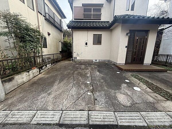 駐車場2台可能（2025年3月撮影）