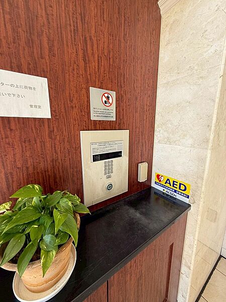 セキュリティ充実で安心・安全の暮らしを提供。（2025年5月撮影）