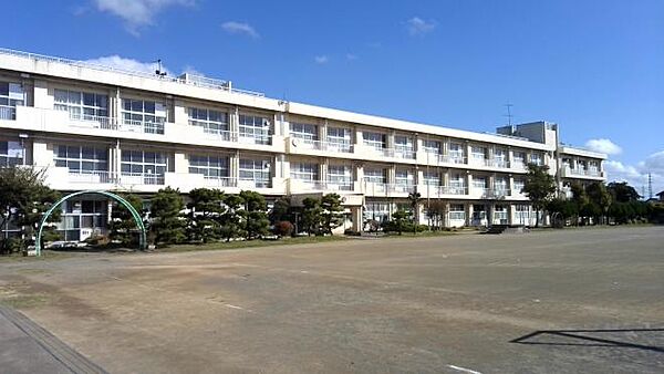 千葉市立生浜西小学校（約300ｍ）
