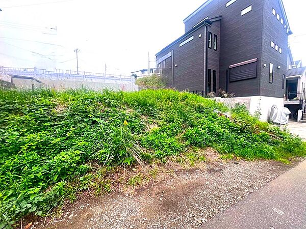 建築条件無し売地はハウスメーカーをご自身で選ぶことができるため、理想のお家が実現可能です。（2025年10月撮影）