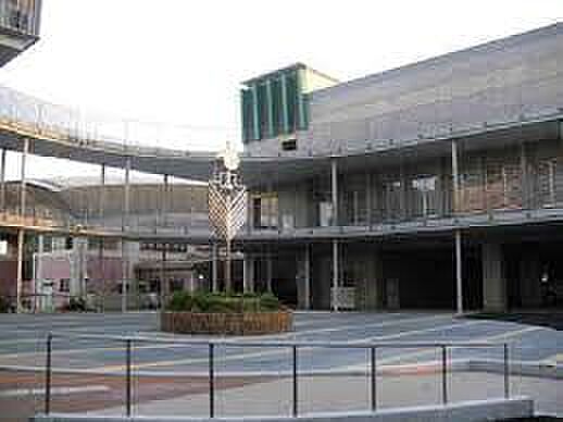 千葉市立 松ケ丘中学校（約650m）