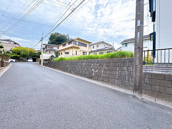 個性あふれる住まいを実現　「建築条件なし」（2025年9月撮影）