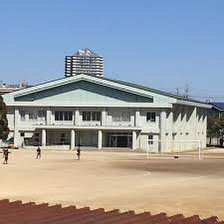 八千代市立大和田中学校（約850m）