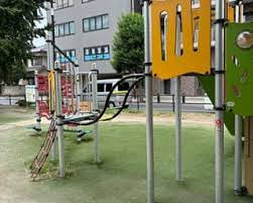 ことぶき公園（約120m）