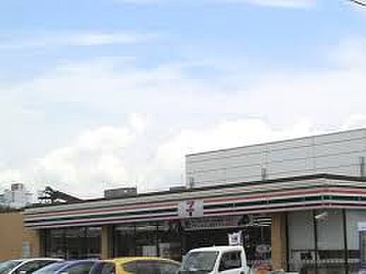 セブン-イレブン 船橋習志野４丁目店（約500m）