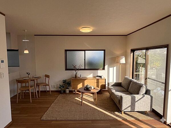 ※家具・小物はCGによるイメージです。たっぷりの陽光に包まれる明るい住まい。（2025年12月撮影）