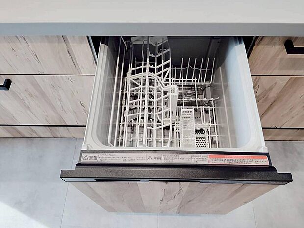 食器洗浄機が後片付けをサポート！食事後の家族のくつろぎタイムをゆっくりもてます♪（2026年1月撮影）