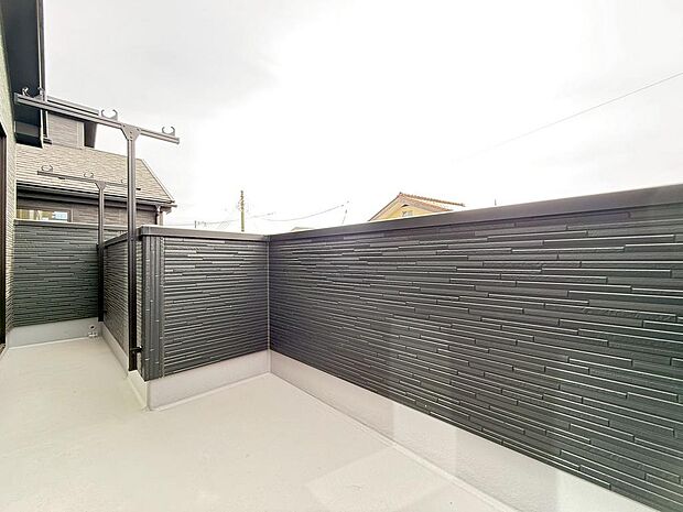 陽当りが良いバルコニーは洗濯物がよく乾きますね♪(2026年2月撮影)