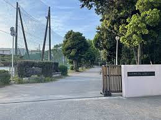 船橋市立御滝中学校（約1700m）