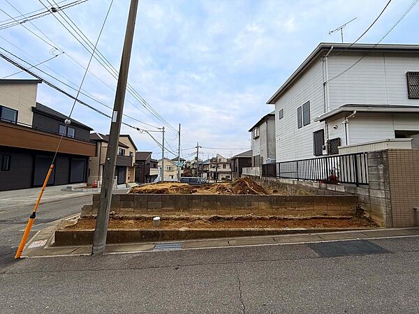 建築条件無し売地は住宅を建てる際に、施工会社を自分で選ぶことができるため自由度が高く、自分だけの注文住宅を建てることができます。（2026年2月撮影）