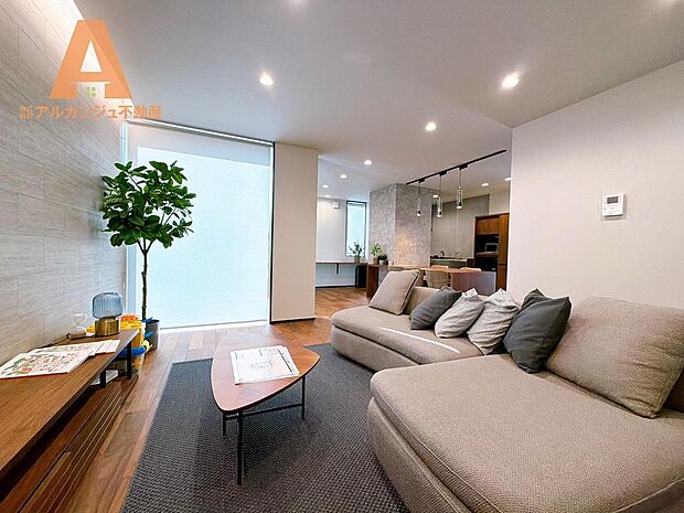 建築条件付きの土地となります。建物プランや間取りのご相談も可能です。※こちらの写真はリブワーク施工の建築施工写真になります。