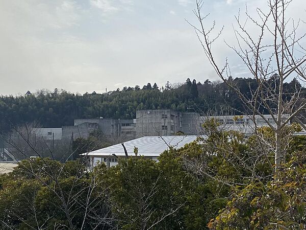 市原市立有秋中学校（約700m）