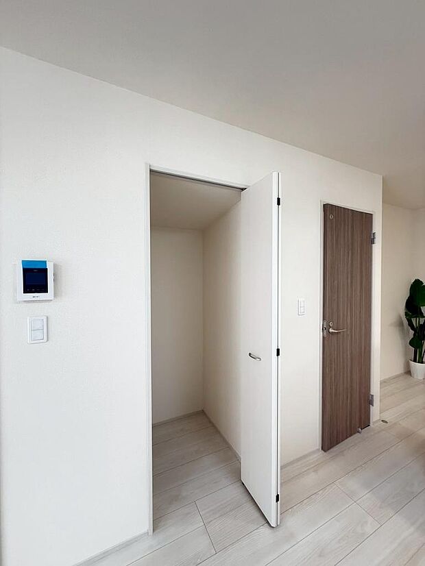 リビング収納もあるのでリビングをいつも清潔に保つことができます!(2026年3月撮影)