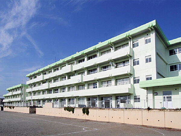 千葉市立土気南小学校（約600ｍ）